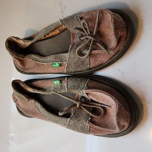 Saunk sandals